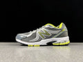 New Balance 860