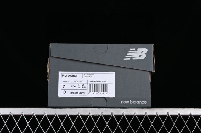 New Balance 860