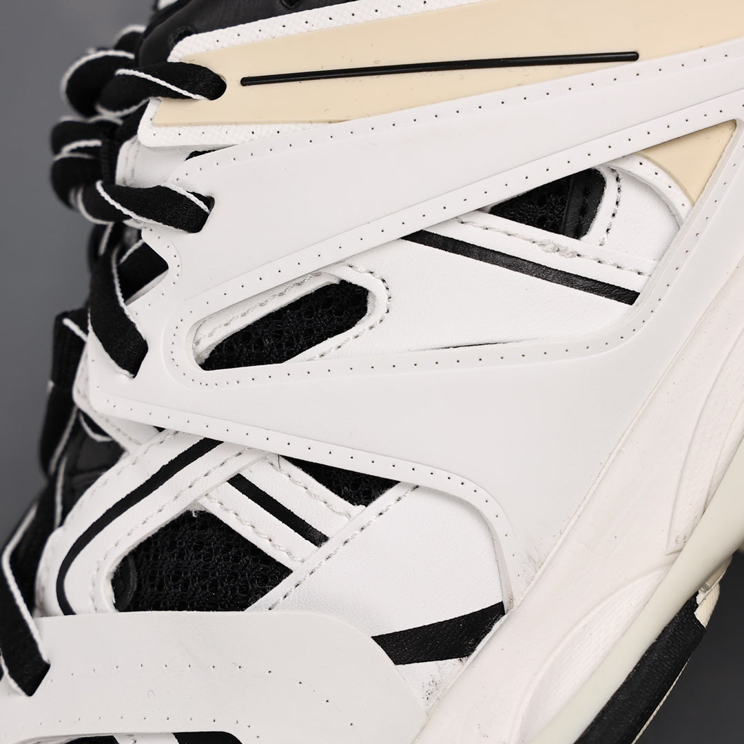 Balenciaga Track