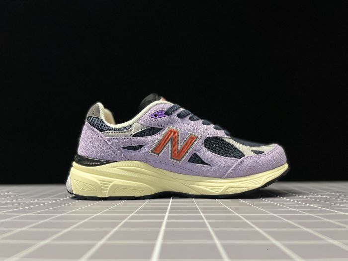 New Balance 990
