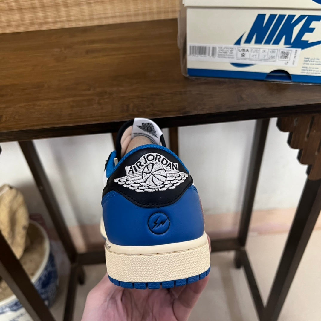 Air Jordan 1 Low Travis Scott Mocha