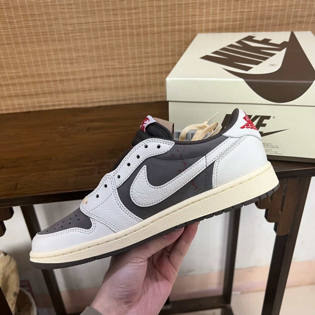 Air Jordan 1 Low OG Travis Scott Reverse Mocha