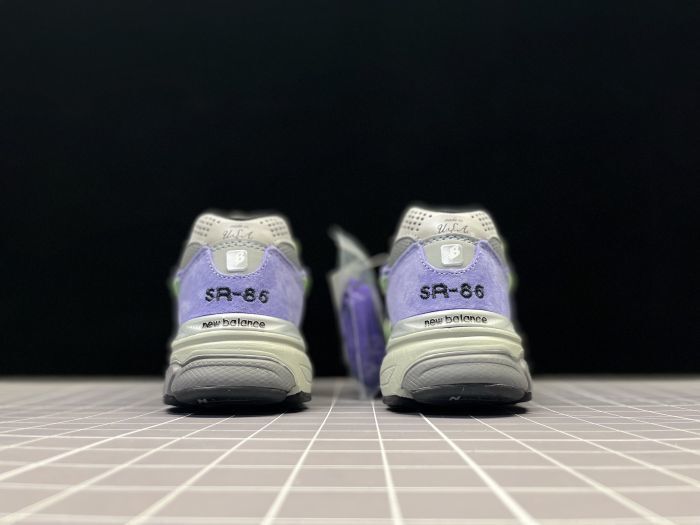 New Balance 990
