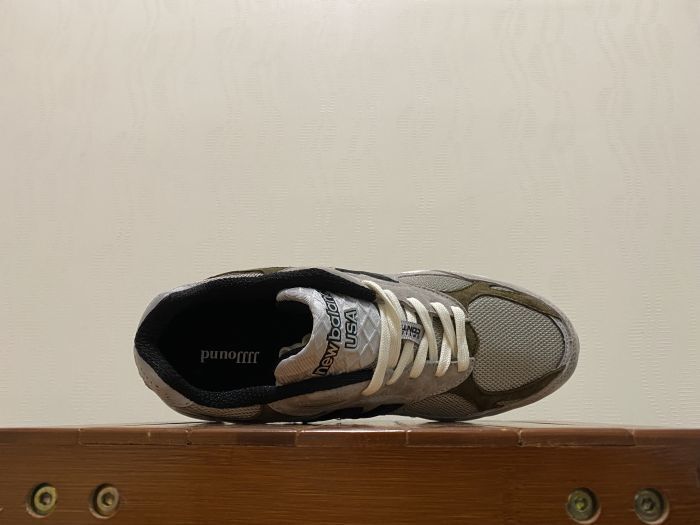 New Balance 990