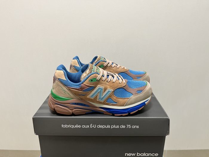 New Balance 990