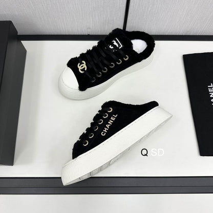 Chanel CC Tweed Sneakers – Black