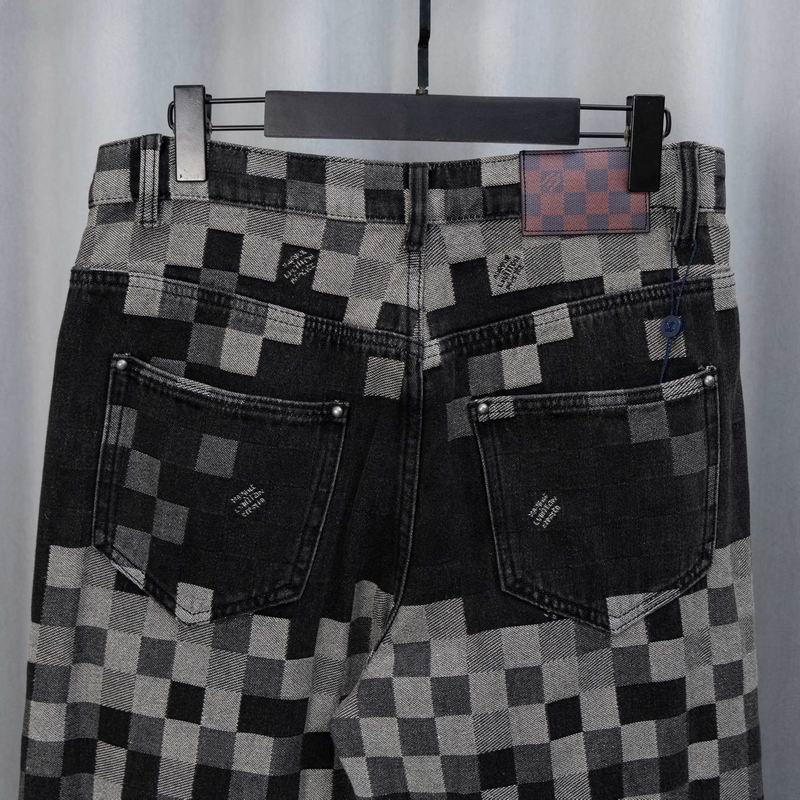 Jeans e Tuta Louis Vuitton