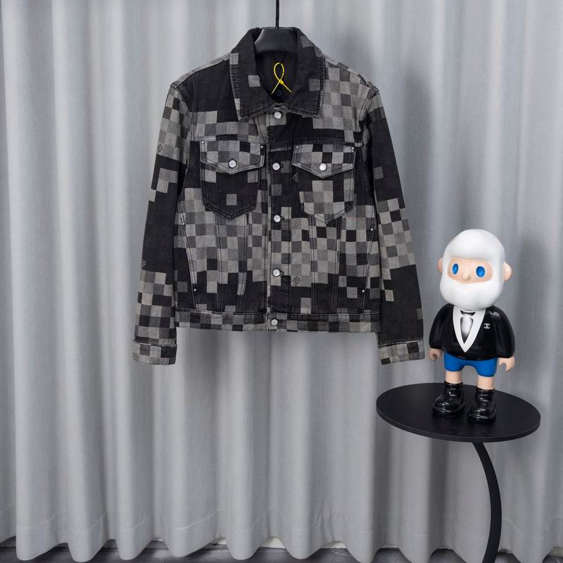 Jeans e Tuta Louis Vuitton