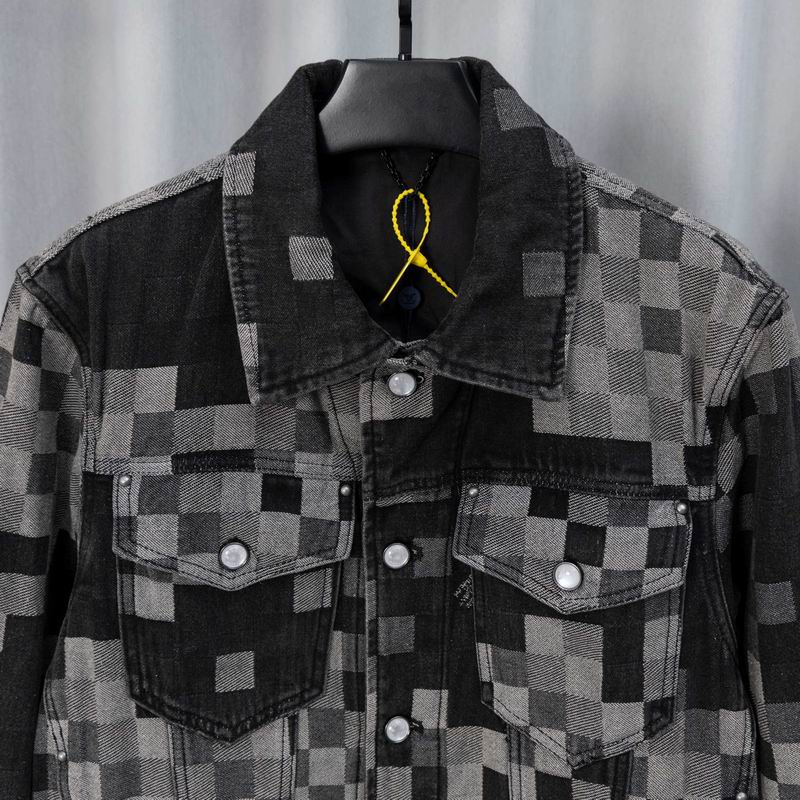 Jeans e Tuta Louis Vuitton