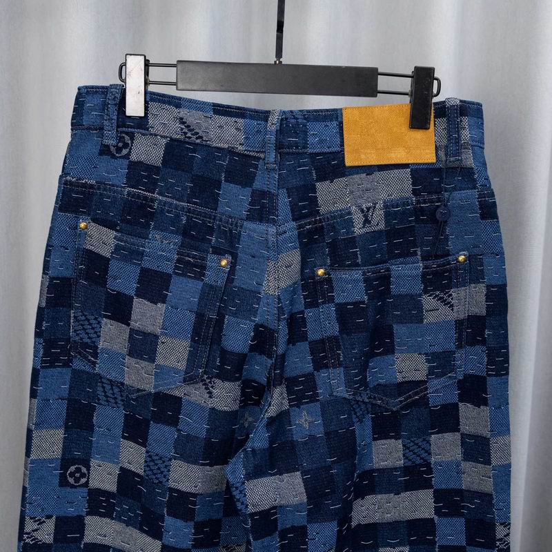 Jeans e Tuta Louis Vuitton