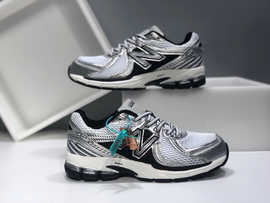 New Balance 860