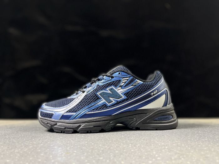 New Balance 740