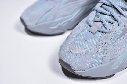 Adidas Hospital Wave 700