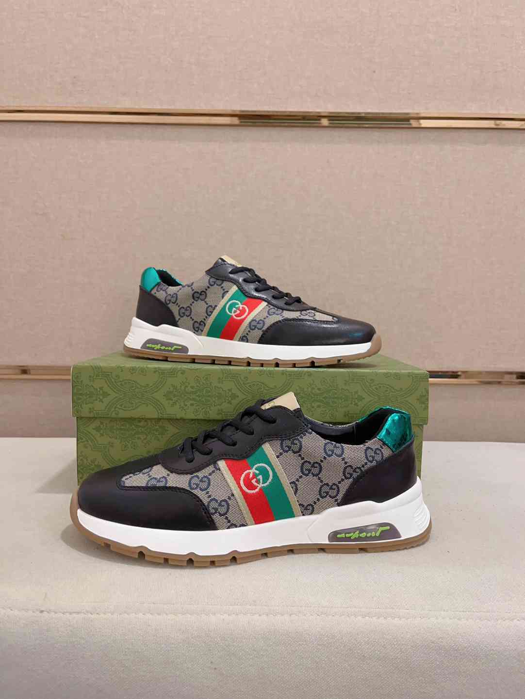 Gucci Rhyton Sneakers
