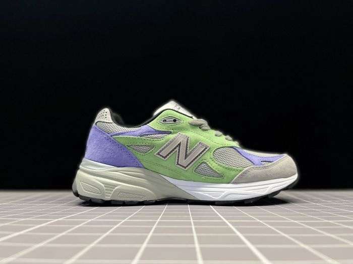 New Balance 990