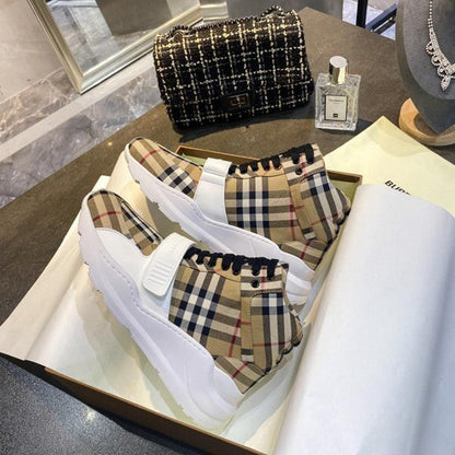 Burberry Regis Sneaker