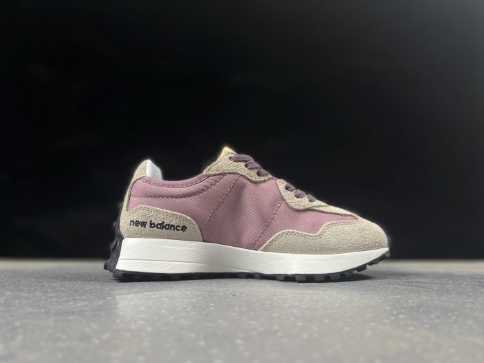 New Balance 327