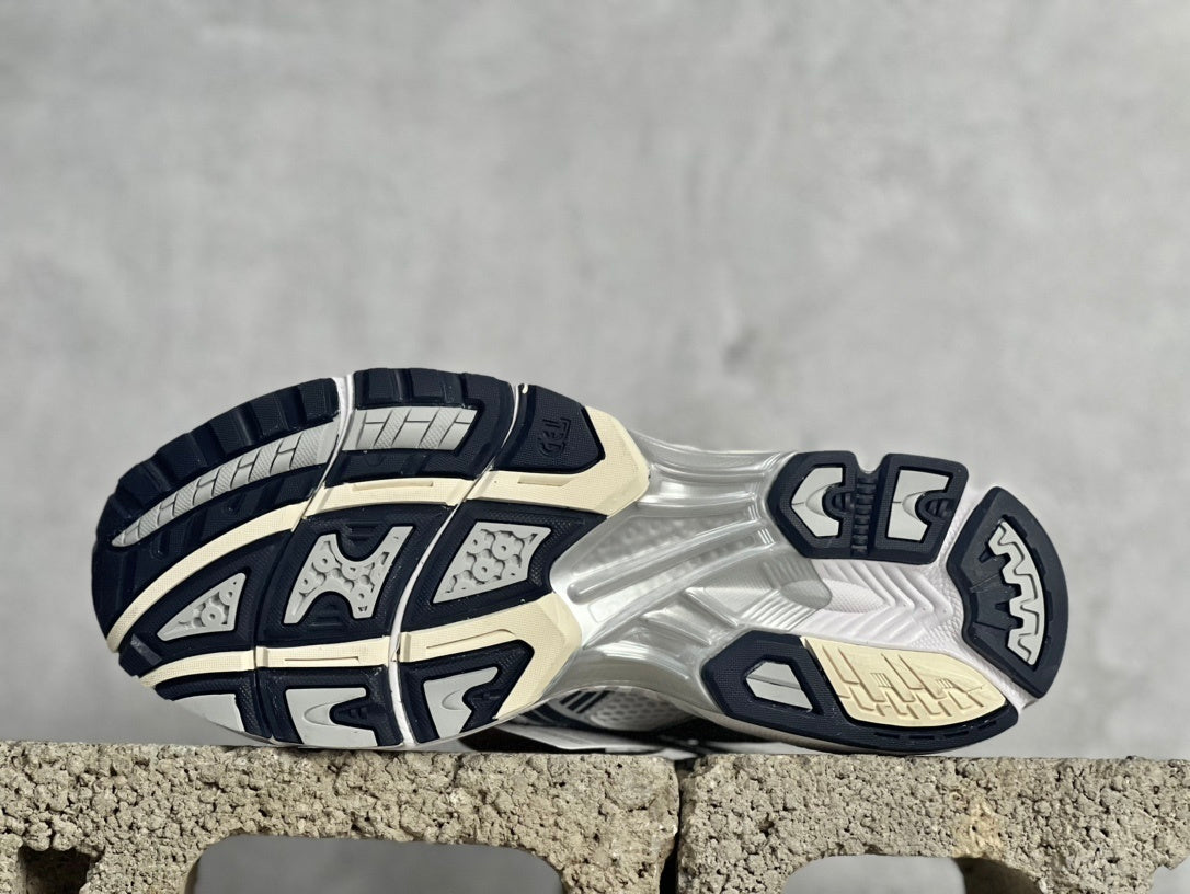 ASICS GEL-Kayano 14