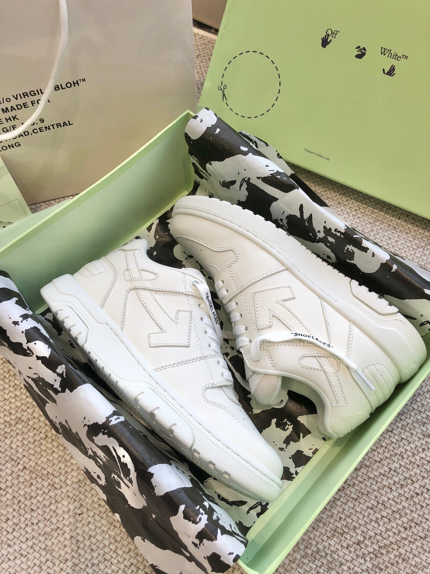 OFF-White Out Of Office