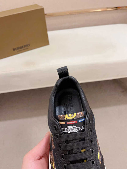 Burberry Knight Sneakers