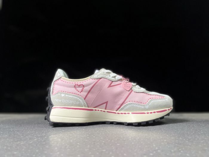 New Balance 327