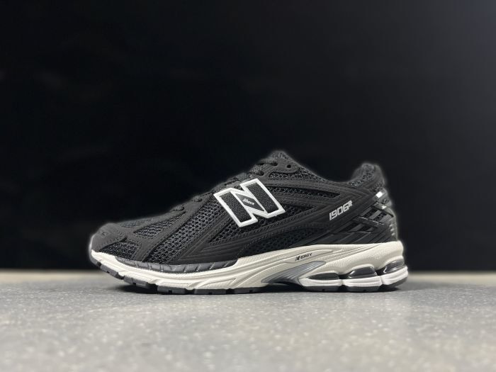 New Balance 1906R