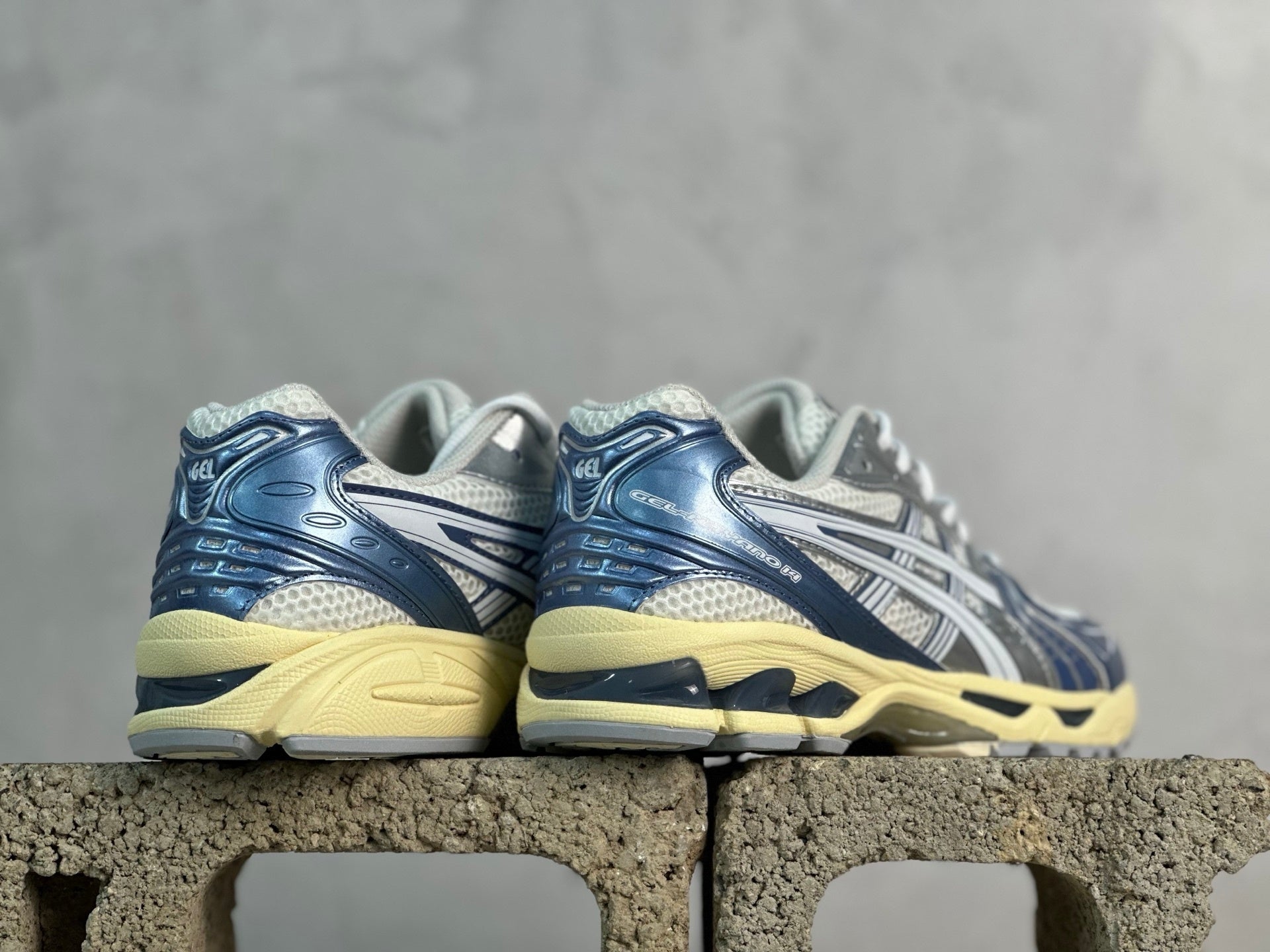 ASICS GEL-Kayano 14
