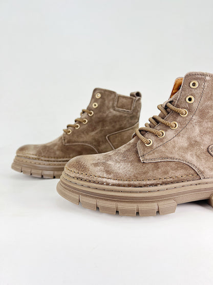 Timberland Distressed Chukka Boots