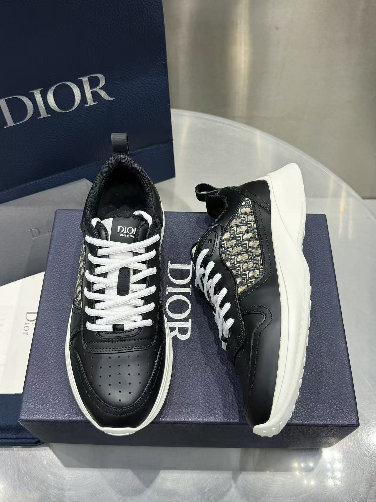 Dior B25