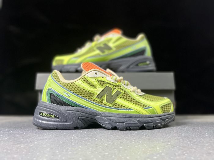 New Balance 740