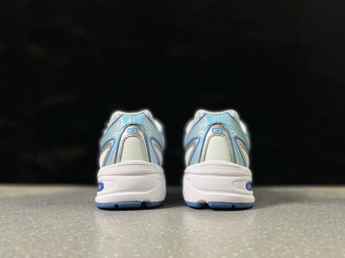 New Balance 740