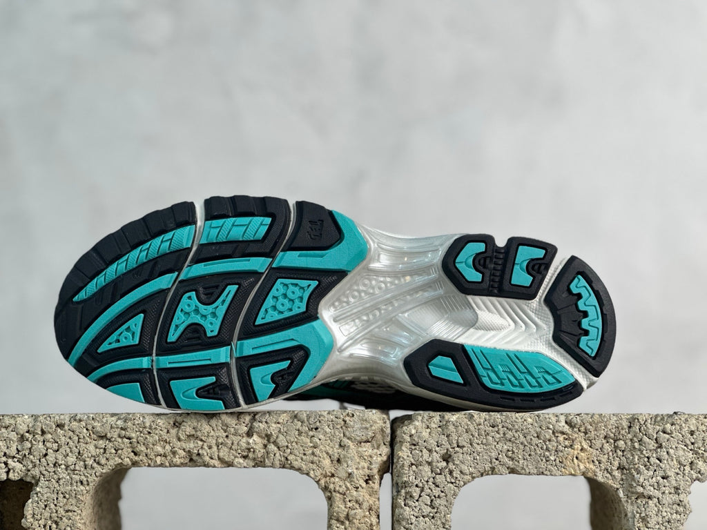 ASICS GEL-Kayano 14