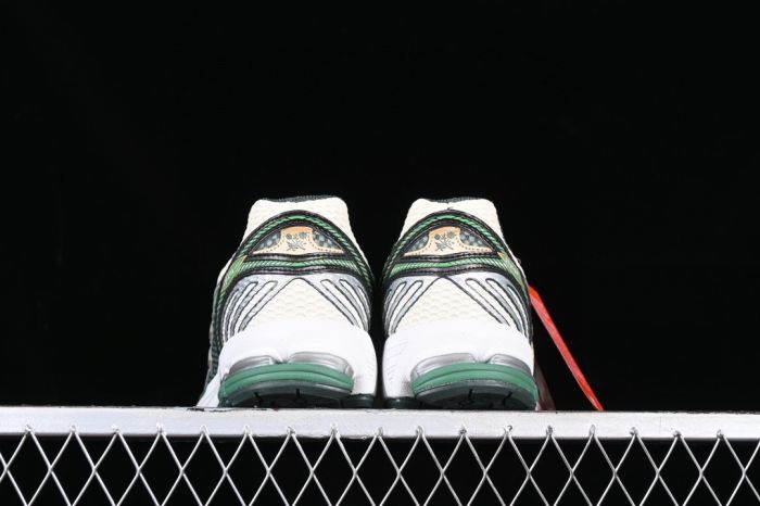 New Balance 860