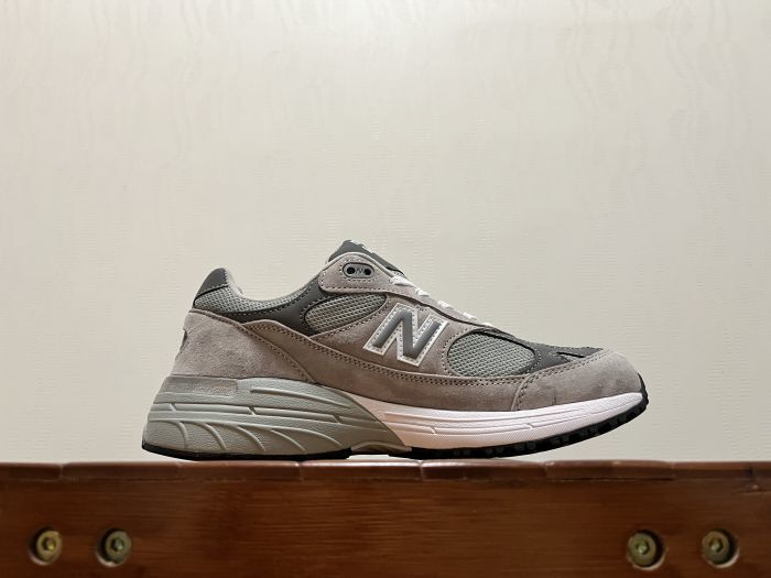New Balance 993