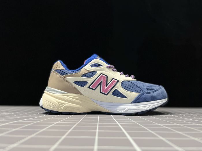 New Balance 990
