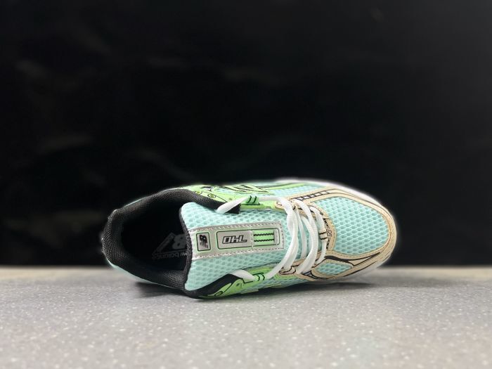 New Balance 740