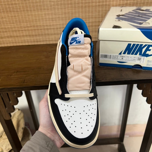Air Jordan 1 Low Travis Scott Mocha