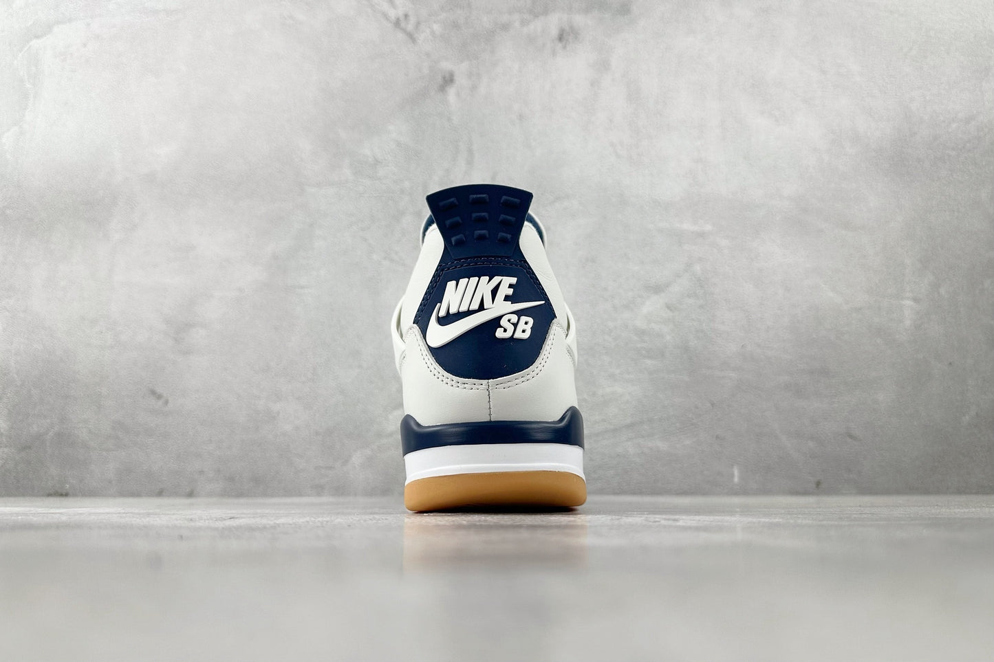 Nike Air Jordan 4 Retro