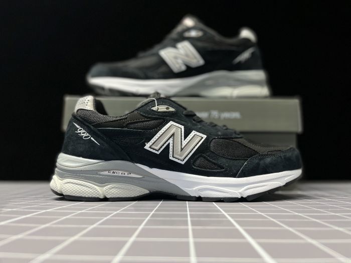 New Balance 990