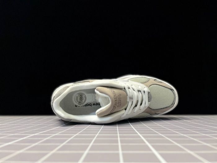 New Balance 990