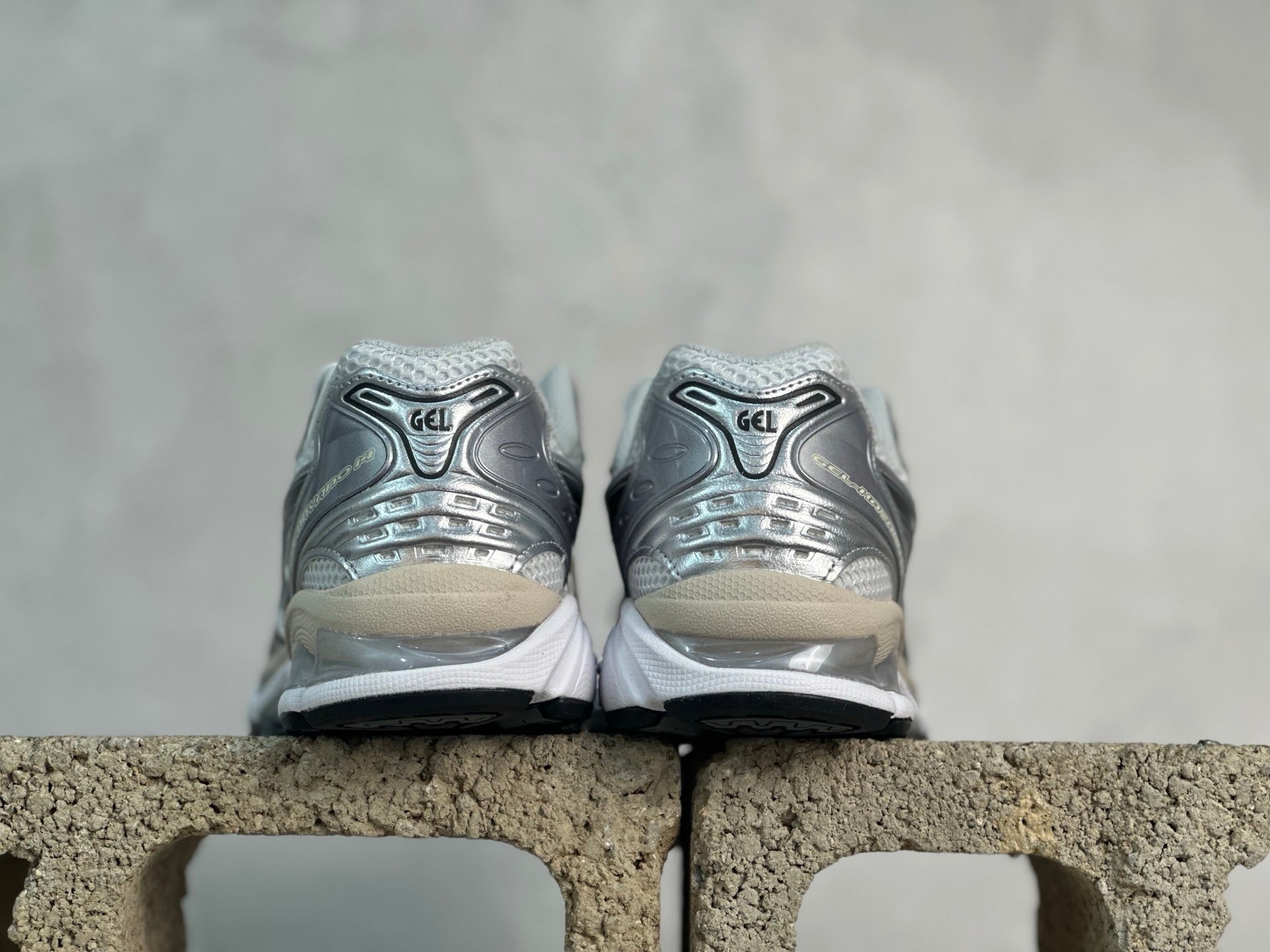 ASICS GEL-Kayano 14