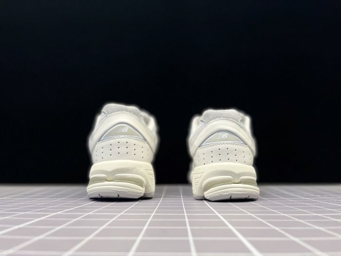 New Balance 2002