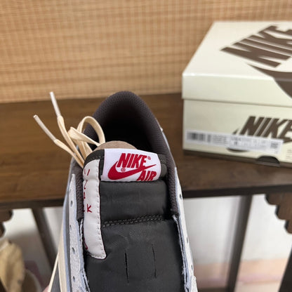 Air Jordan 1 Low OG Travis Scott Reverse Mocha