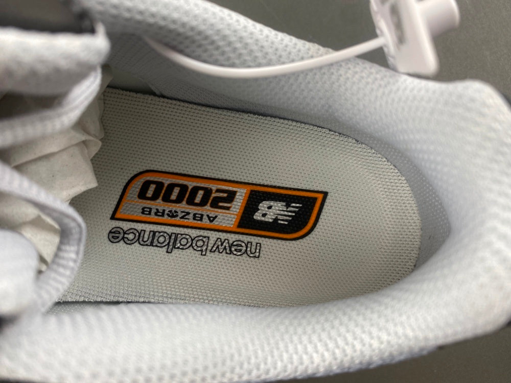 New Balance 2000