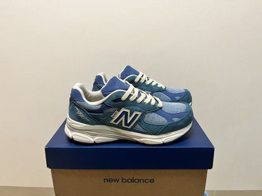 New Balance 990