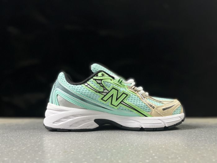 New Balance 740