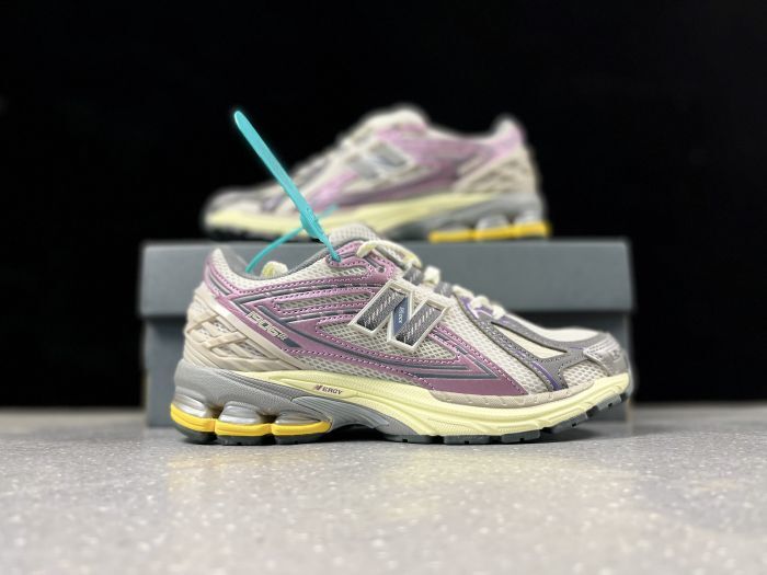 New Balance 1906R