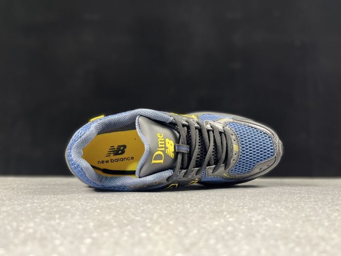 New Balance 860