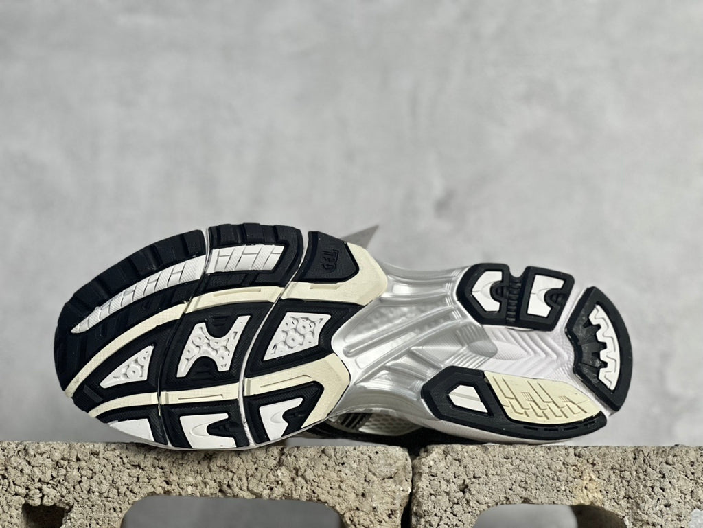 ASICS GEL-Kayano 14