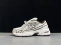 New Balance 740